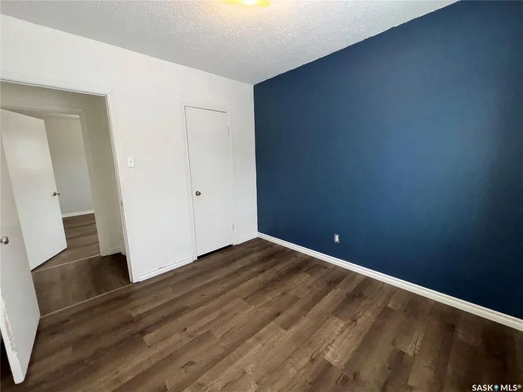 11 6th Street Crescent W Kindersley SK S0L 1S0