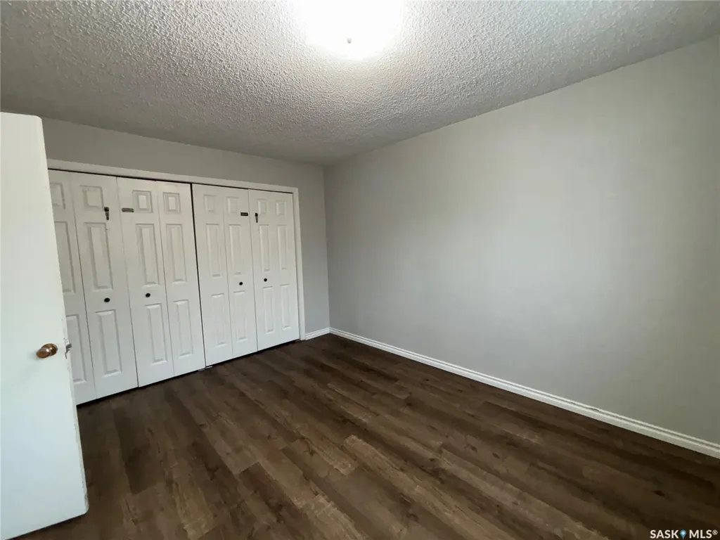 11 6th Street Crescent W Kindersley SK S0L 1S0