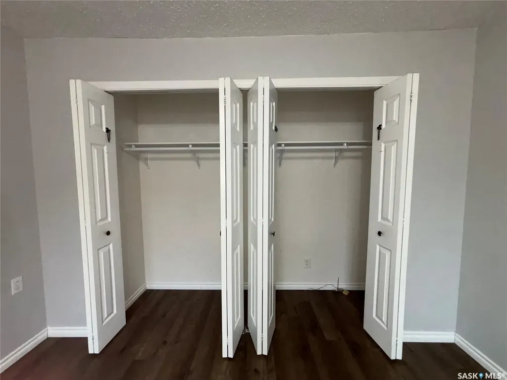 11 6th Street Crescent W Kindersley SK S0L 1S0