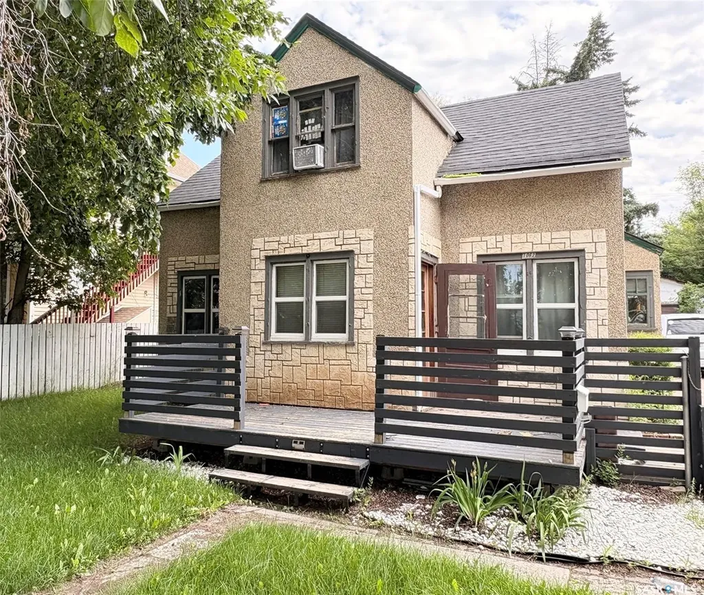 1062 104th Street North Battleford SK S9A 1N4