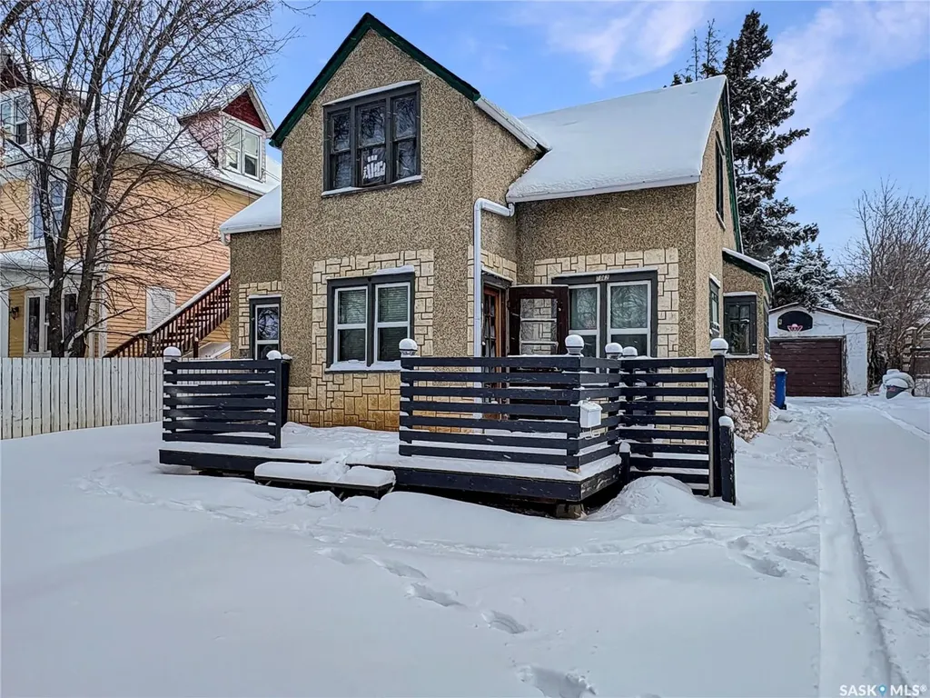 1062 104th Street North Battleford SK S9A 1N4
