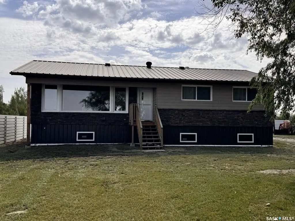100B Lakeshore Drive Wee Too Beach SK S0G 1C0