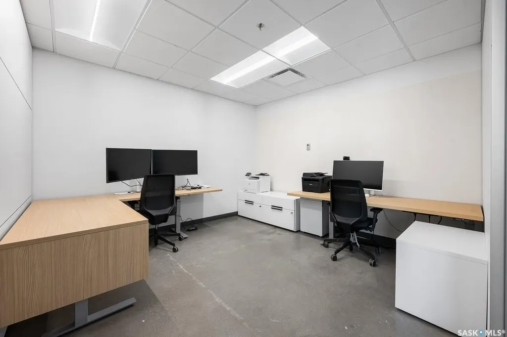 2075 Prince Of Wales Drive Regina SK S4V 3A3
