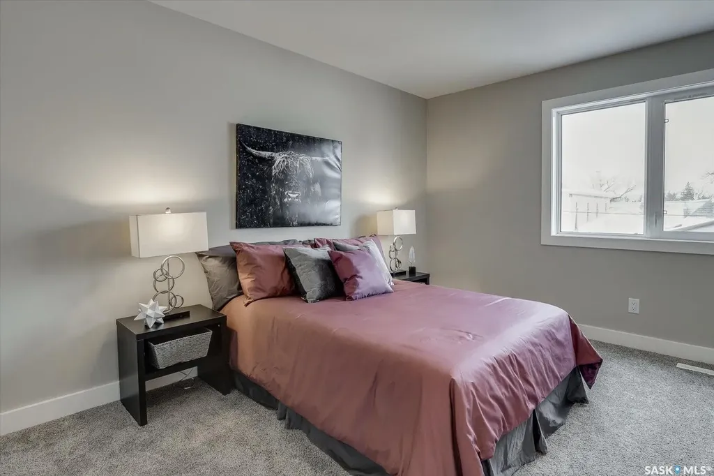133 E Avenue S Saskatoon SK S7M 1R7