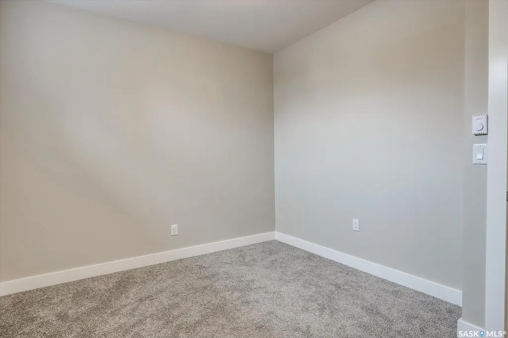 133 E Avenue S Saskatoon SK S7M 1R7