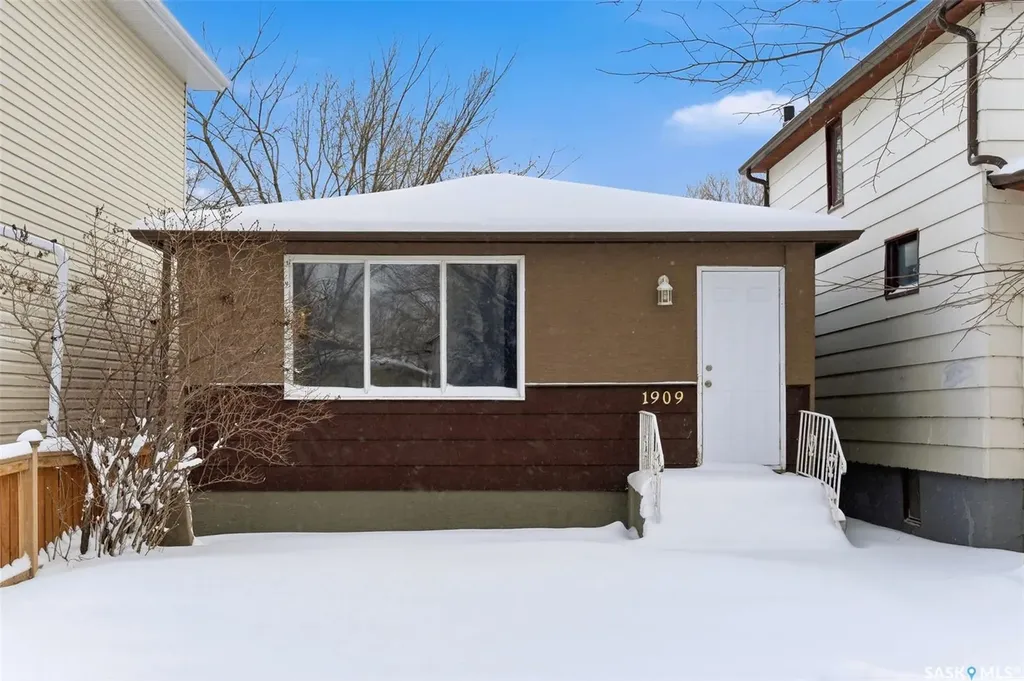 1909 Montreal Street Regina SK S4P 1L4