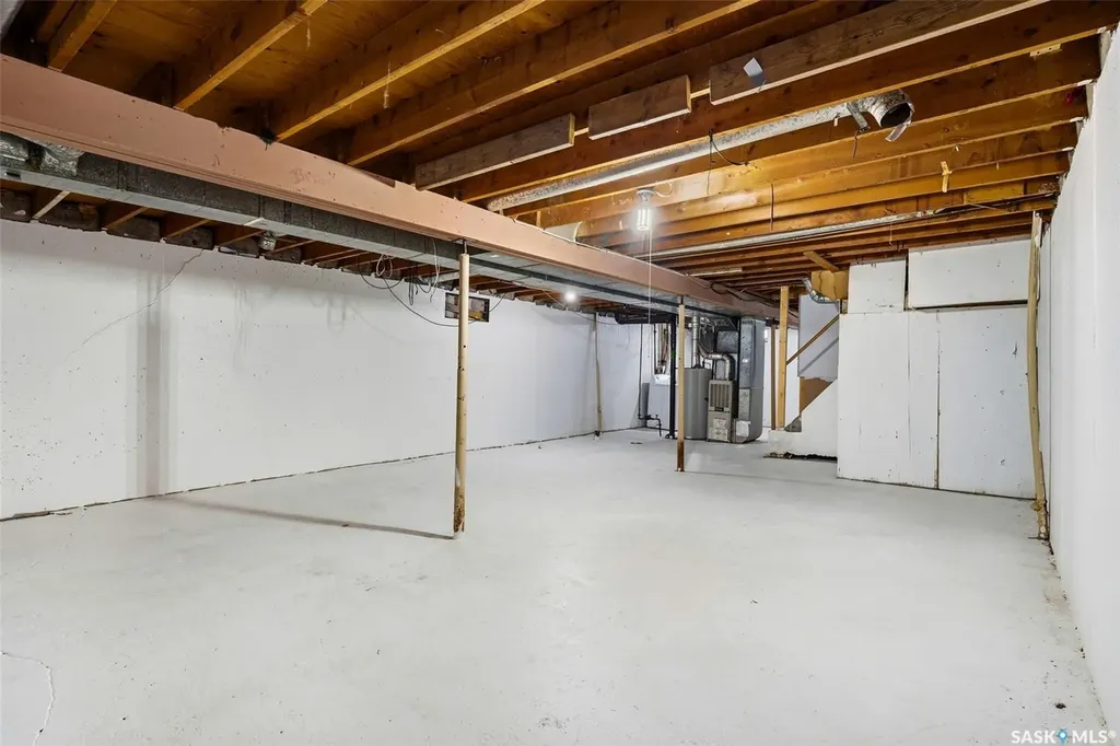 1909 Montreal Street Regina SK S4P 1L4
