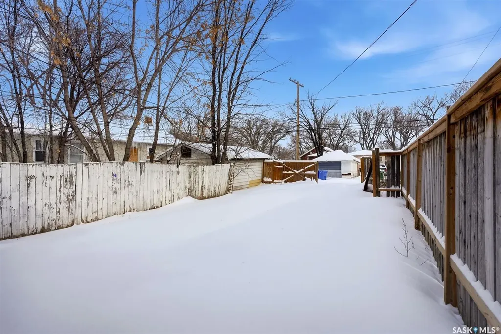 1909 Montreal Street Regina SK S4P 1L4