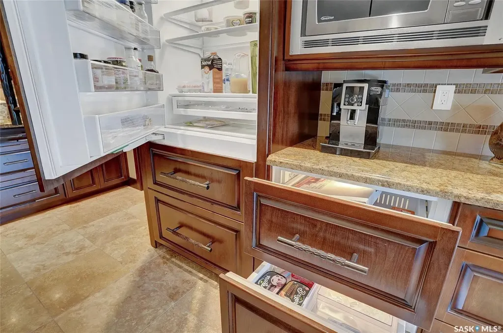 1590 4th Avenue NW Moose Jaw SK S6J 0A5