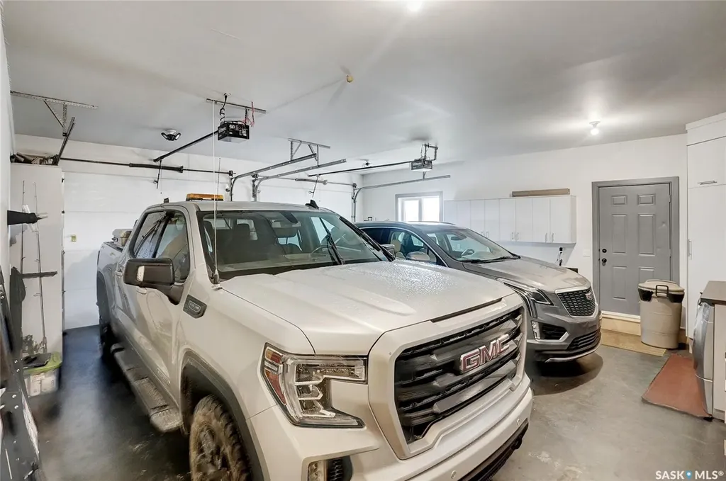 1590 4th Avenue NW Moose Jaw SK S6J 0A5