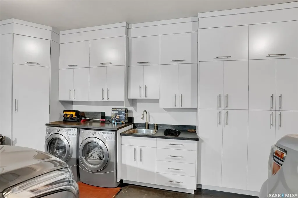 1590 4th Avenue NW Moose Jaw SK S6J 0A5