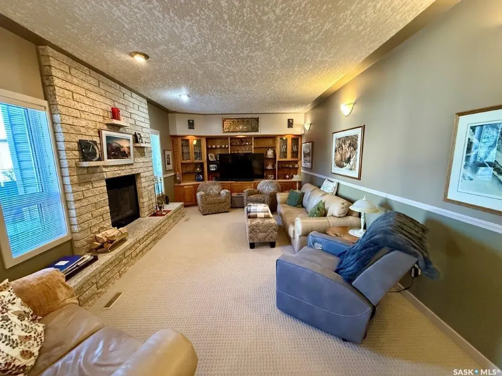 626 4th Avenue W Kindersley SK S0L 1S0