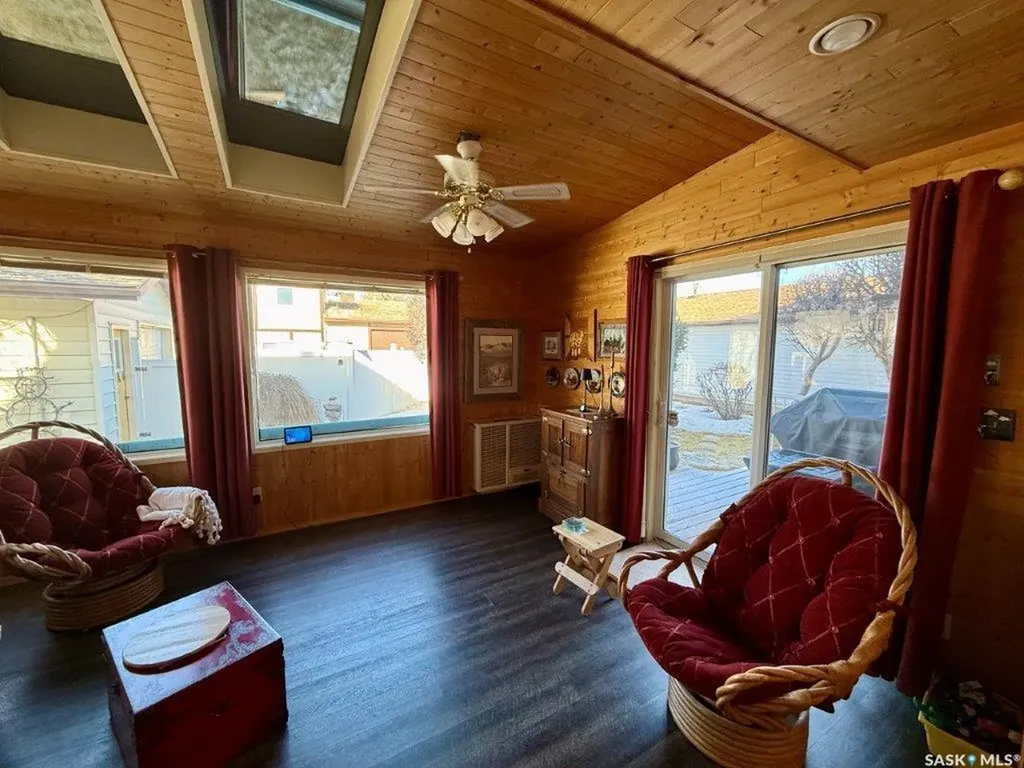 626 4th Avenue W Kindersley SK S0L 1S0