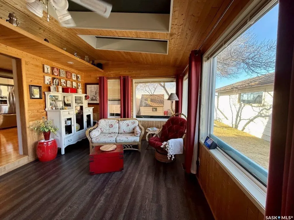 626 4th Avenue W Kindersley SK S0L 1S0