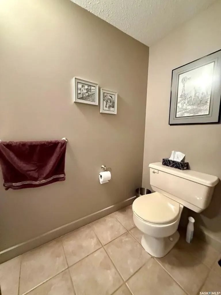 626 4th Avenue W Kindersley SK S0L 1S0