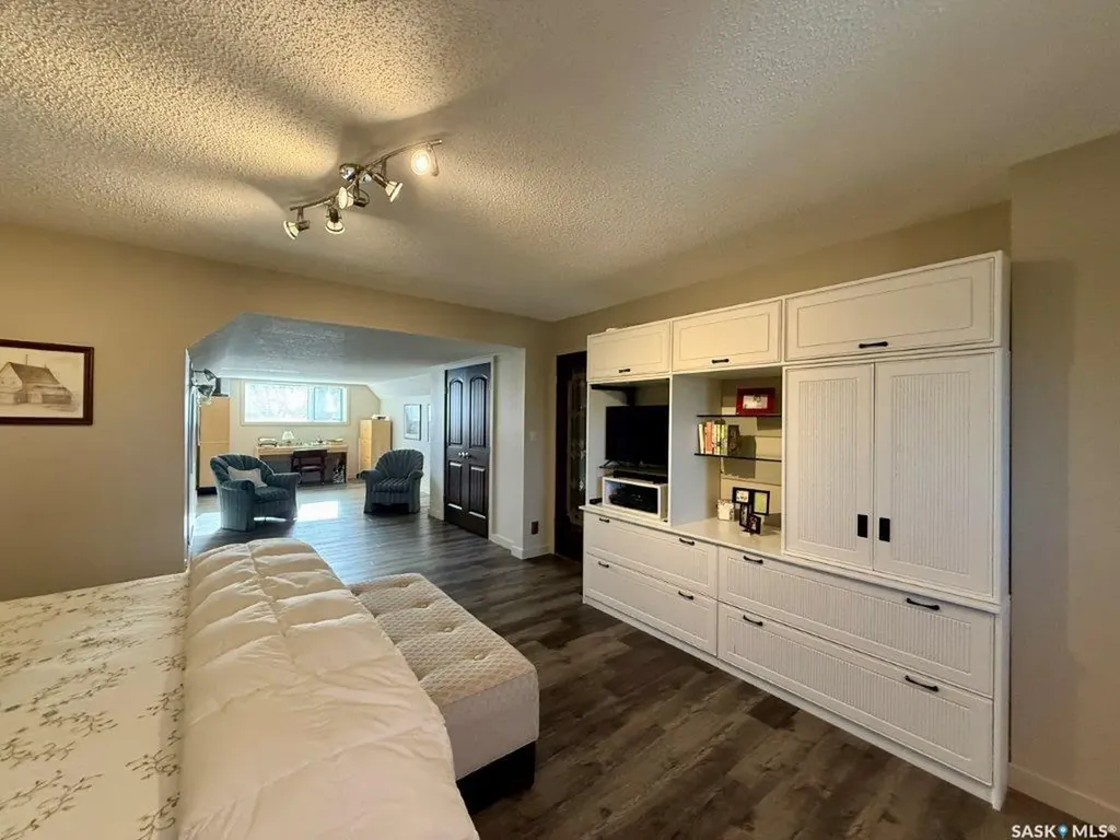 626 4th Avenue W Kindersley SK S0L 1S0