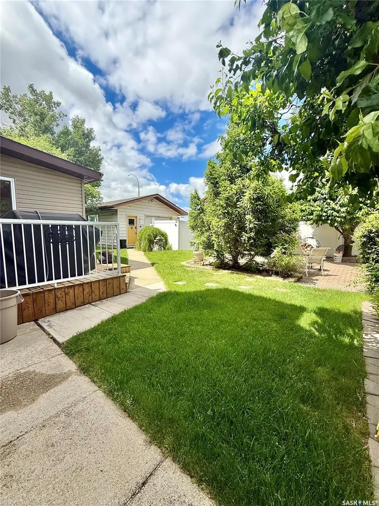 626 4th Avenue W Kindersley SK S0L 1S0