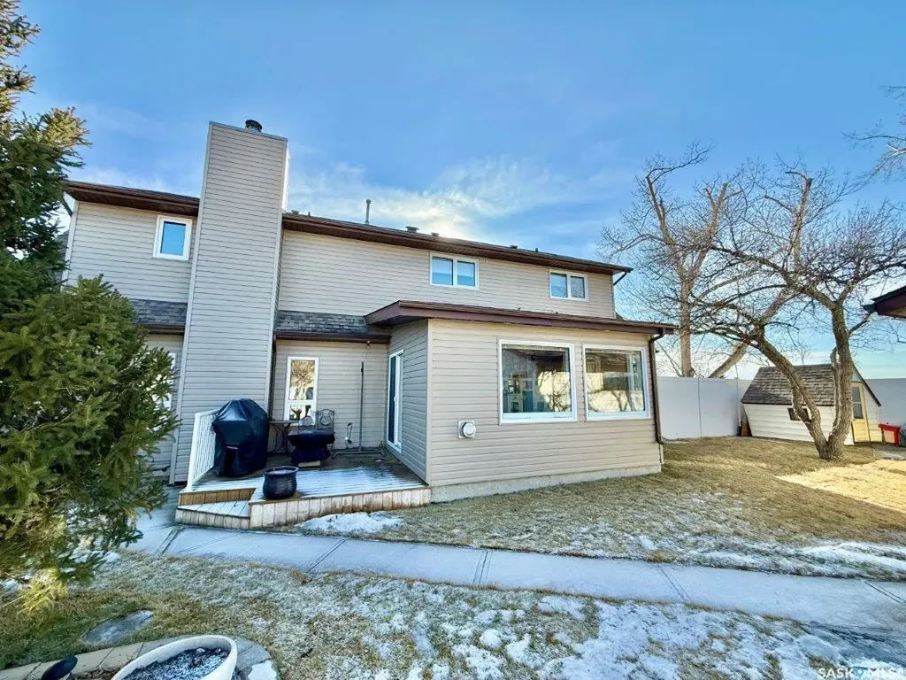 626 4th Avenue W Kindersley SK S0L 1S0