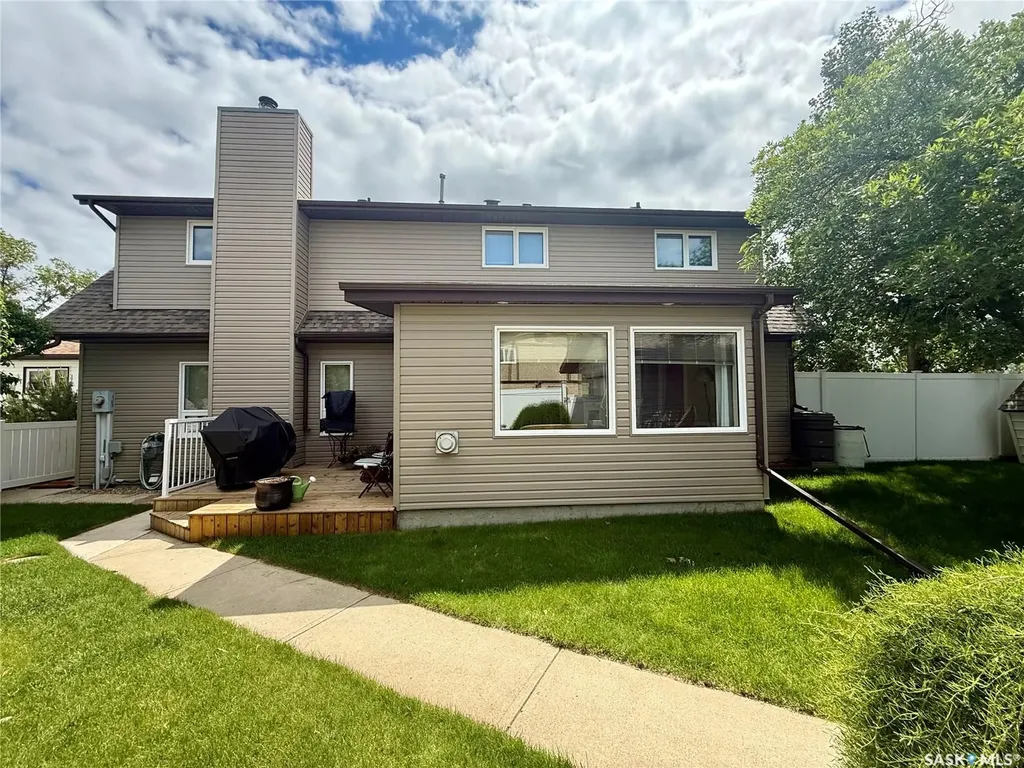 626 4th Avenue W Kindersley SK S0L 1S0