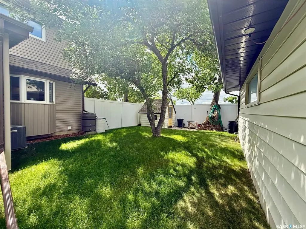 626 4th Avenue W Kindersley SK S0L 1S0