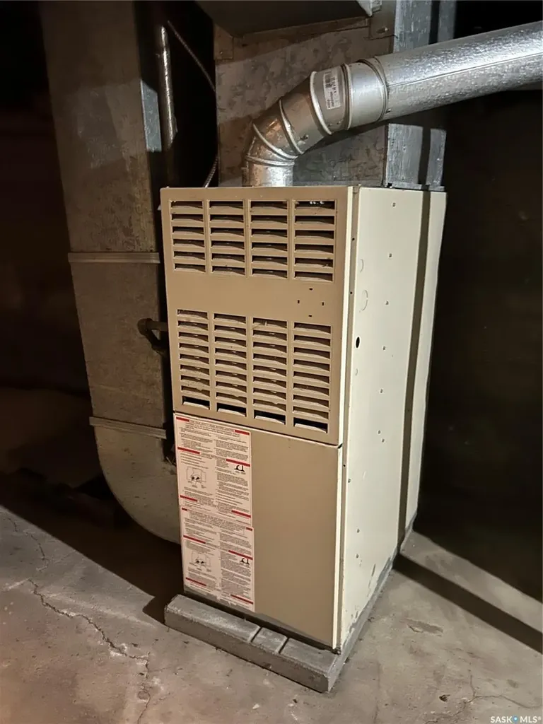 1113 Valley Street Estevan SK S4A 0E3