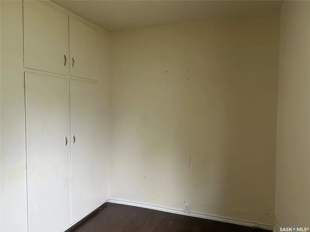 1113 Valley Street Estevan SK S4A 0E3