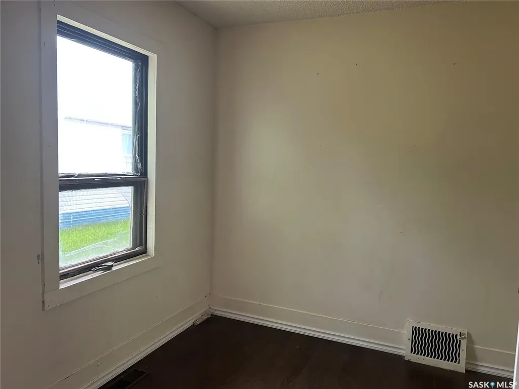 1113 Valley Street Estevan SK S4A 0E3