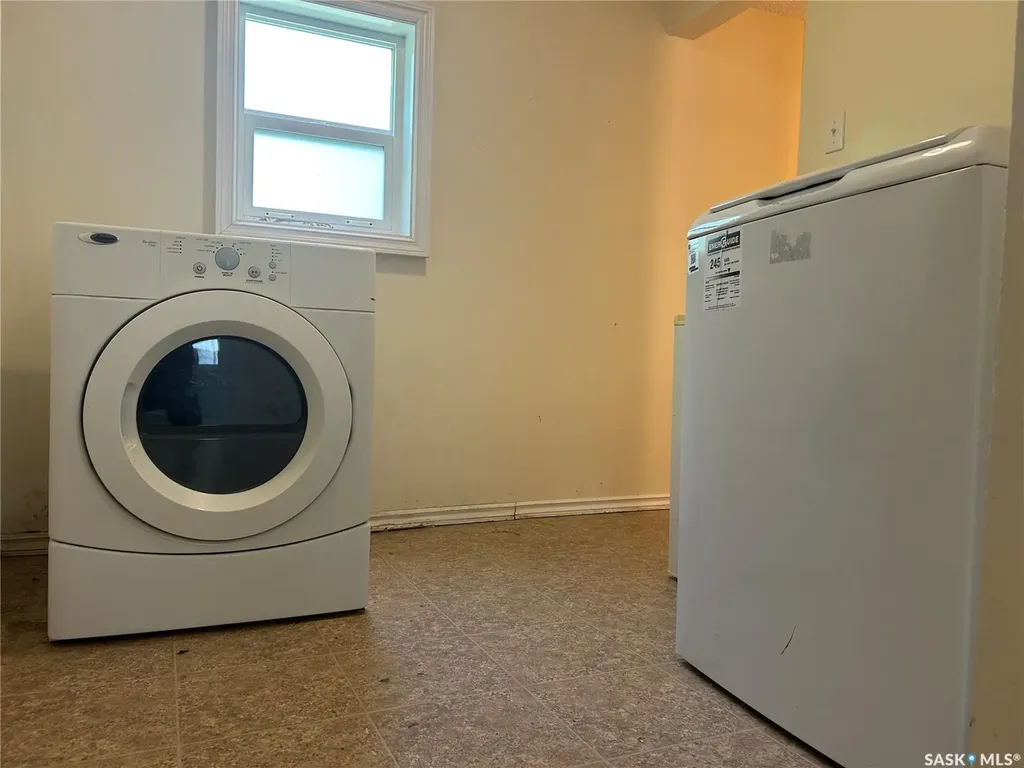 1113 Valley Street Estevan SK S4A 0E3