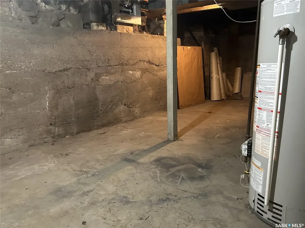 1113 Valley Street Estevan SK S4A 0E3