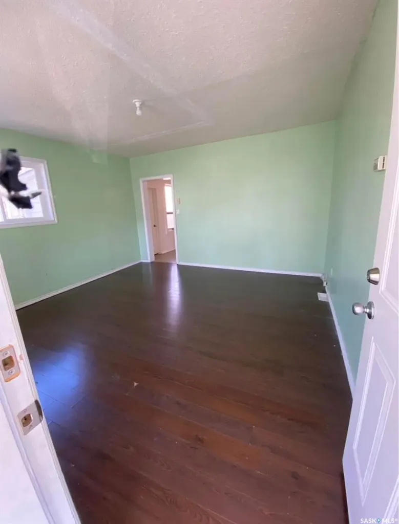 1113 Valley Street Estevan SK S4A 0E3