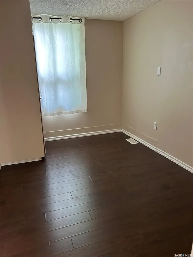 1113 Valley Street Estevan SK S4A 0E3