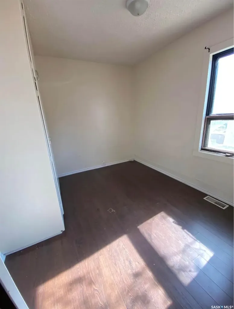 1113 Valley Street Estevan SK S4A 0E3