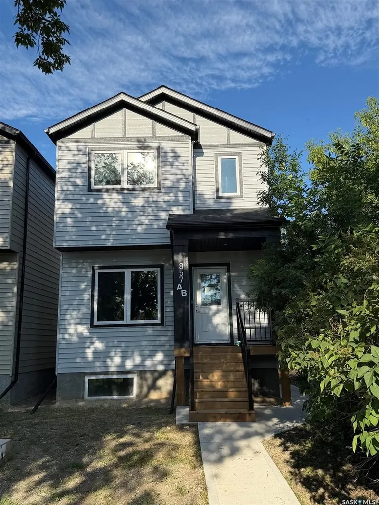 857 Elliott Street Regina SK S4N 3E3