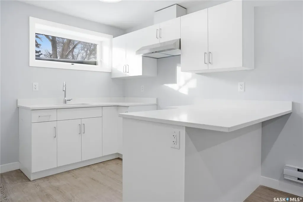 857 Elliott Street Regina SK S4N 3E3