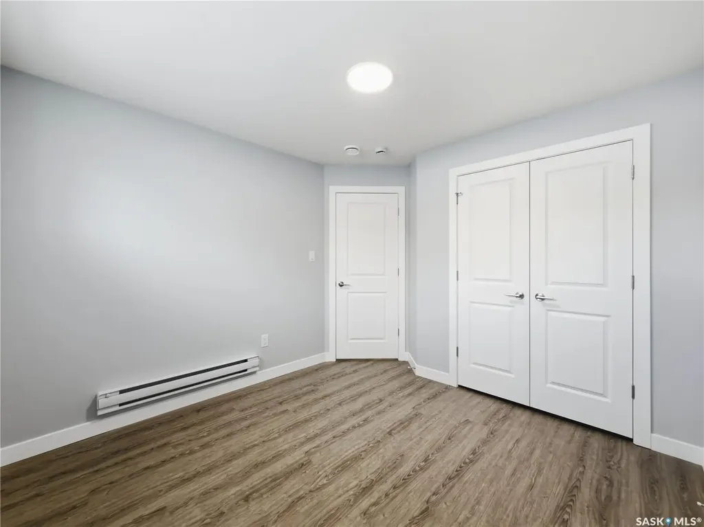 857 Elliott Street Regina SK S4N 3E3