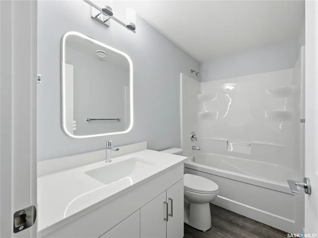 857 Elliott Street Regina SK S4N 3E3
