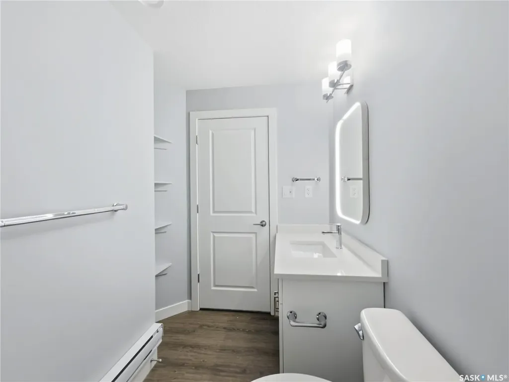 857 Elliott Street Regina SK S4N 3E3