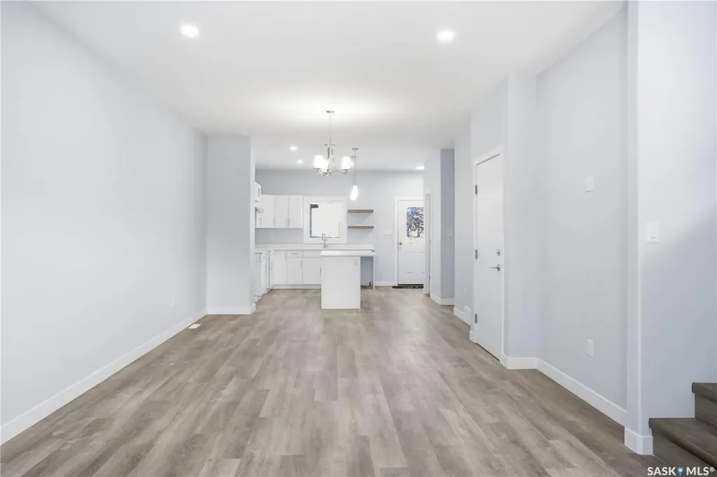 857 Elliott Street Regina SK S4N 3E3