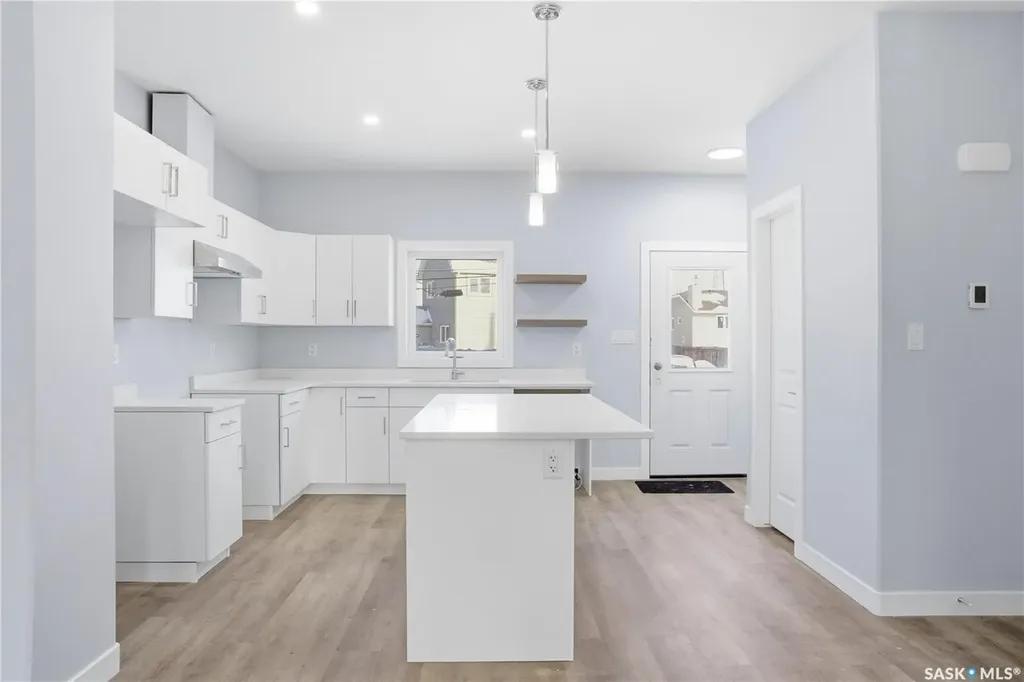 857 Elliott Street Regina SK S4N 3E3