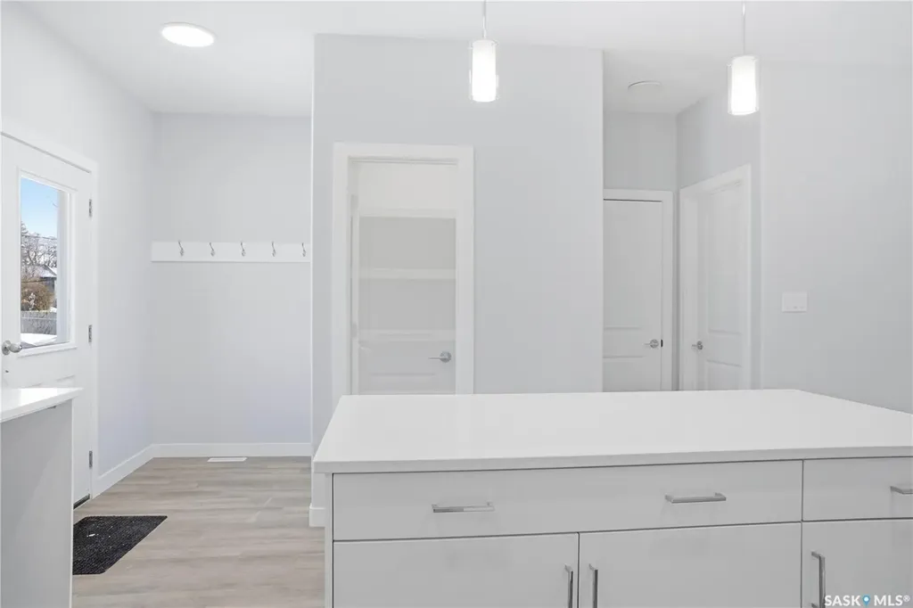 857 Elliott Street Regina SK S4N 3E3