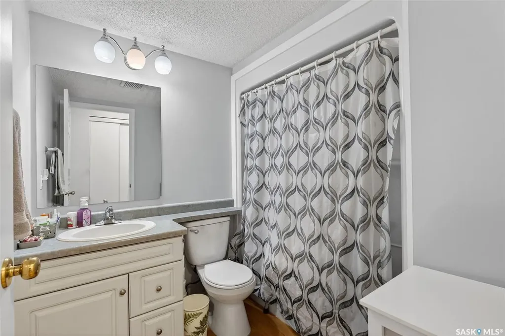 2501 1st Avenue W Prince Albert SK S6V 5A3