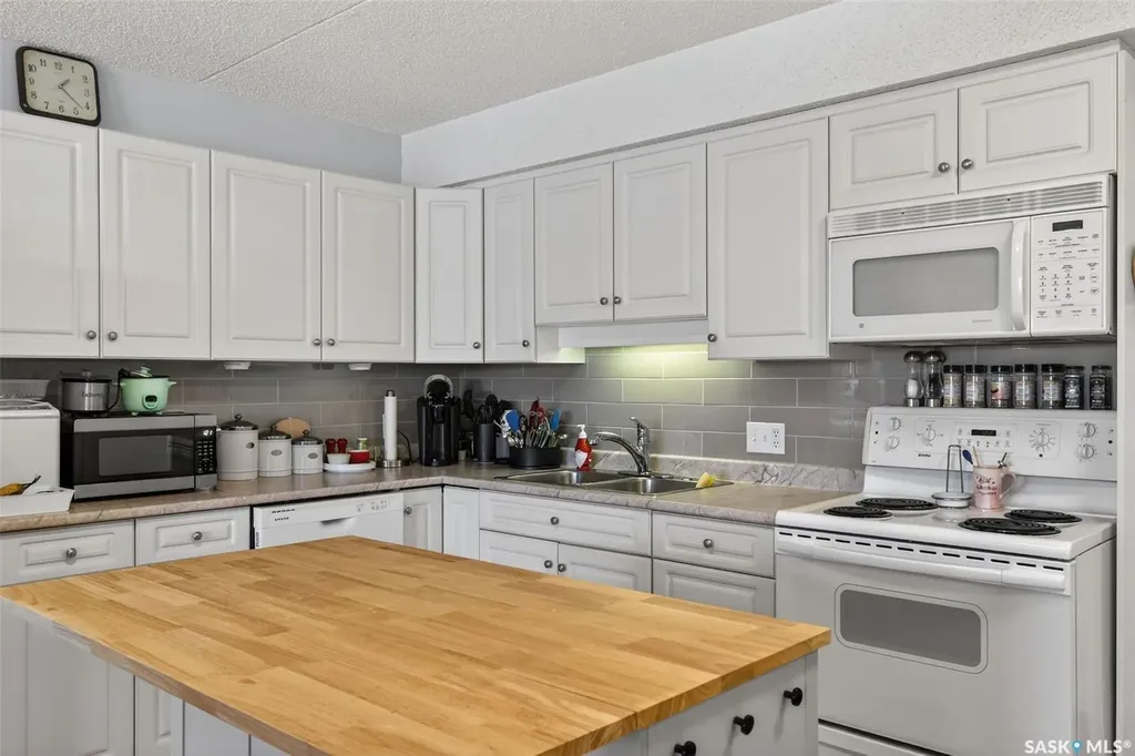 2501 1st Avenue W Prince Albert SK S6V 5A3