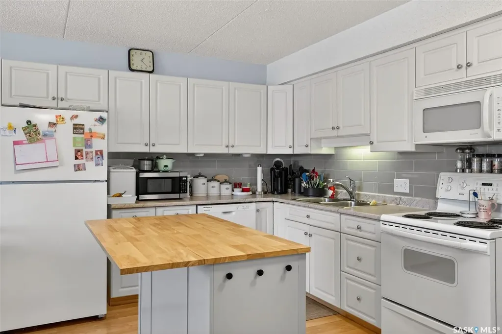 2501 1st Avenue W Prince Albert SK S6V 5A3