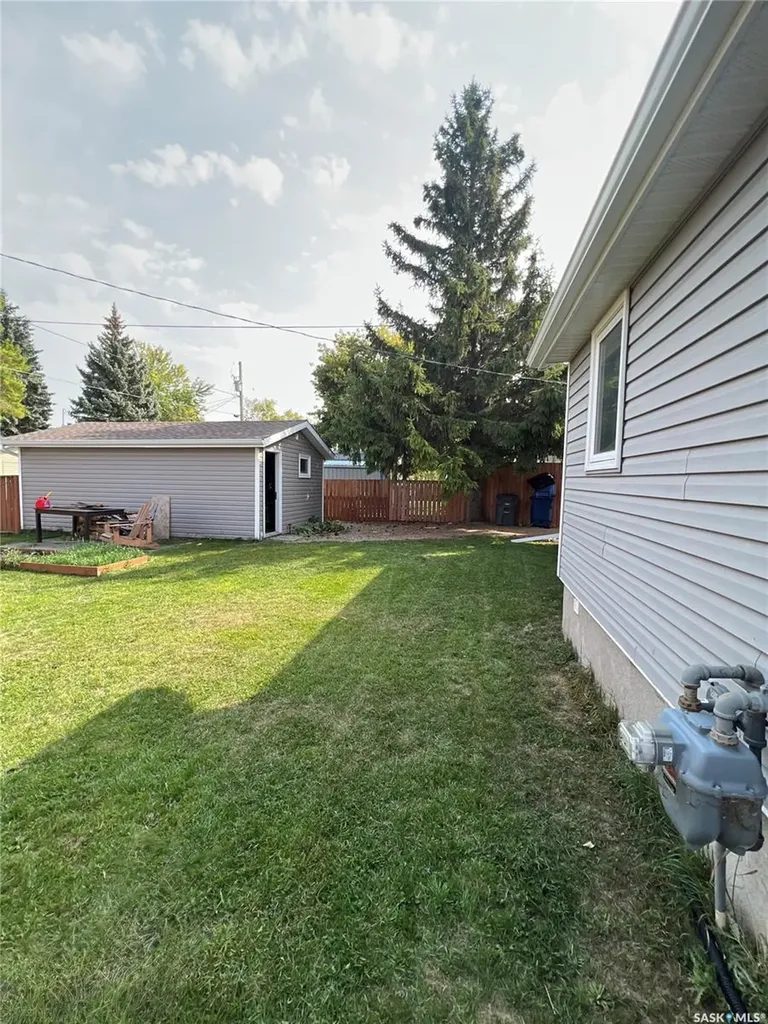 809 Lalonde Street Whitewood SK S0G 5C0