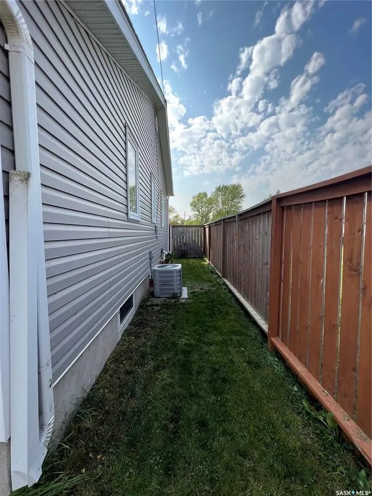 809 Lalonde Street Whitewood SK S0G 5C0