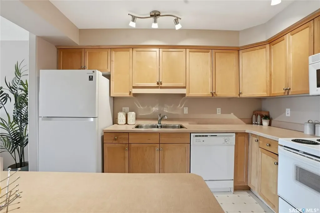 2213 Adelaide Street E Saskatoon SK S7J 0J6