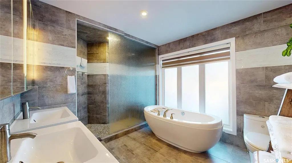 8507 Kestral Drive Regina SK S4Y 1H2