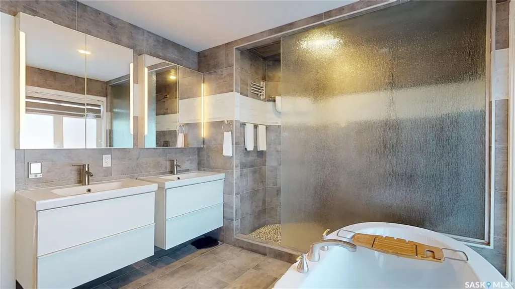 8507 Kestral Drive Regina SK S4Y 1H2