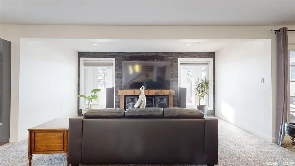 8507 Kestral Drive Regina SK S4Y 1H2