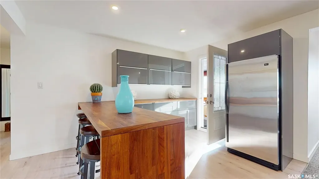 8507 Kestral Drive Regina SK S4Y 1H2